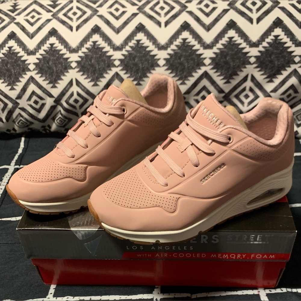 Skechers Uno Stand on Air